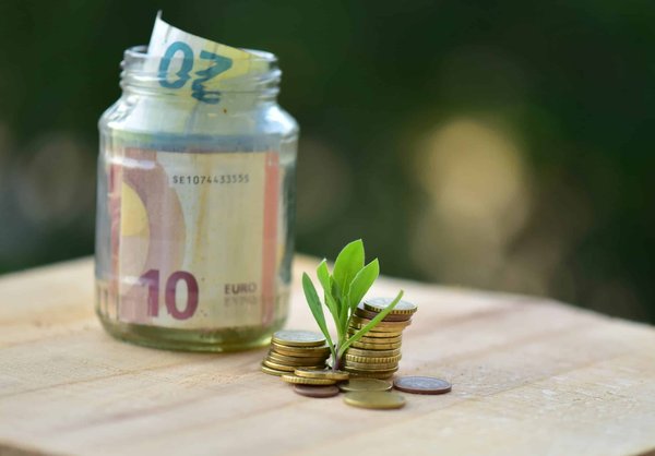 Quelles sont les astuces pour économiser sur les systèmes de rangement de cuisine ?