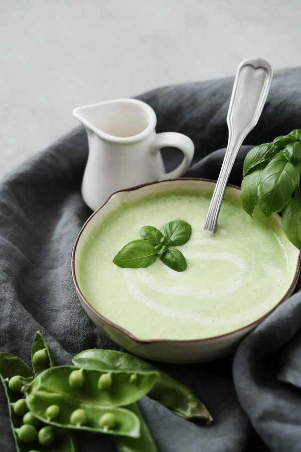 Quelles sont les meilleures recettes de soupes froides pour un régime minceur en été ?